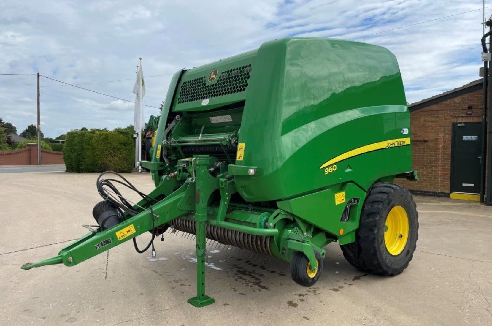 960 BALER - Doubleday Group